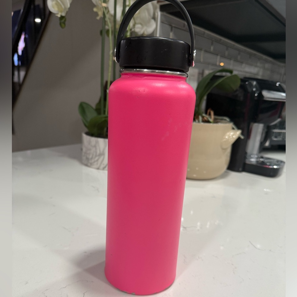 HydroFlask 40 oz Wide Mouth - Picture 4 of 5
